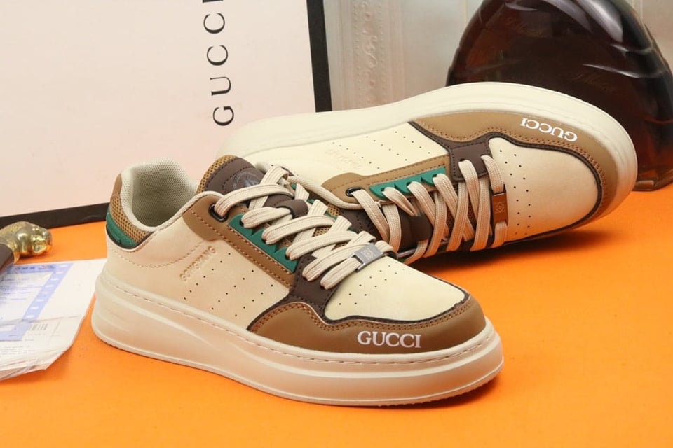 Gucci Gg Sneaker Leather In Beige And Green view 7