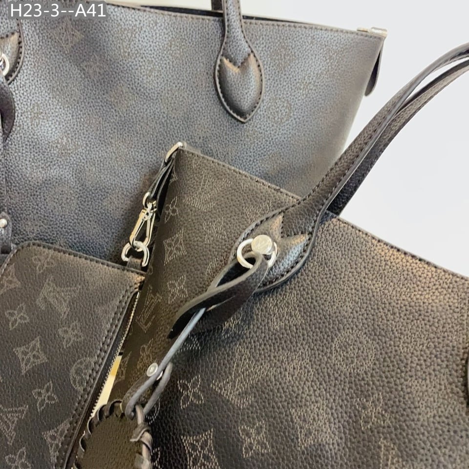 Louis Vuitton Blossom Mm Bag Black 29Cm M21851 view 6