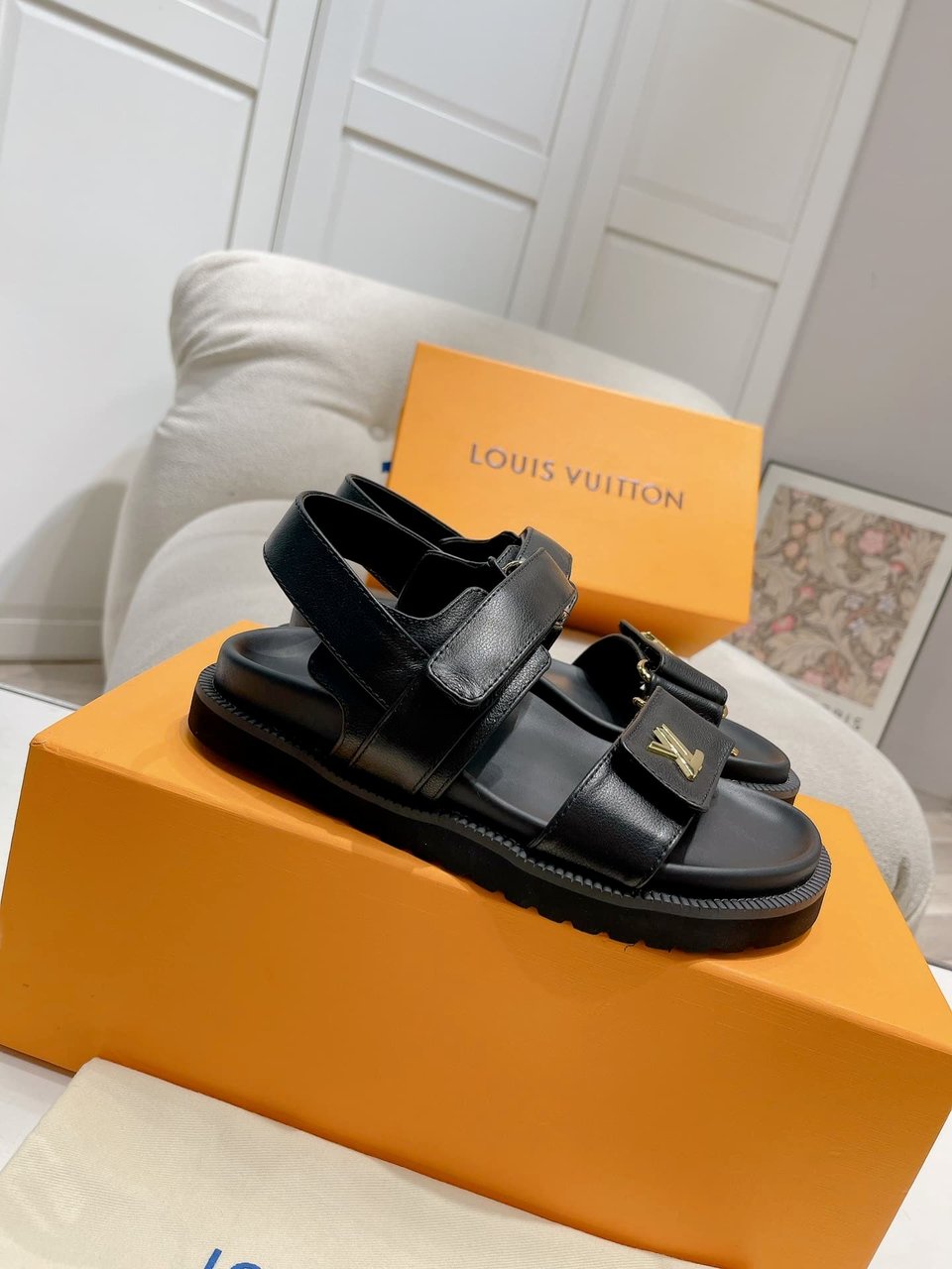 Louis Vuitton Lv Sunset Flat Comfort Sandals Black 1Abw6W view 10
