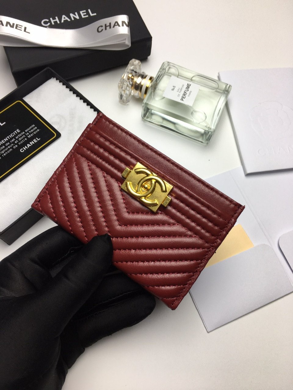 Chanel Line Card Holder 11.2 Garnet Calfskin Gold Icon view 3