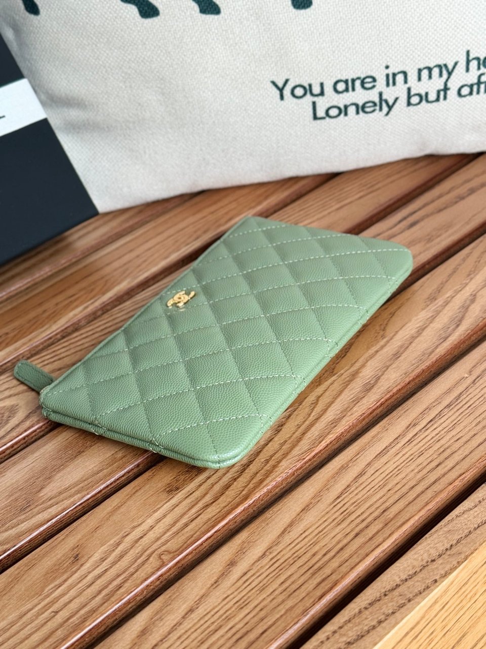 Chanel Zipped Wallet 20Cm Green Quilted Caviar Gold Hardware view 7