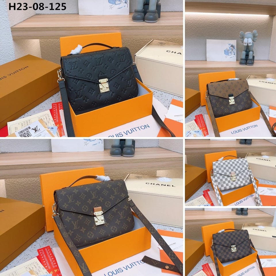 Louis Vuitton Pochette Metis Damier Azur 24Cm view 4