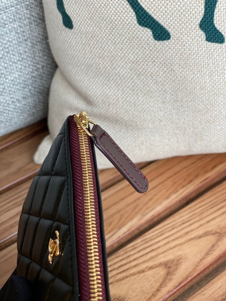 Chanel Zipped Wallet 15 Black Lambskin Gold Hardware view 7