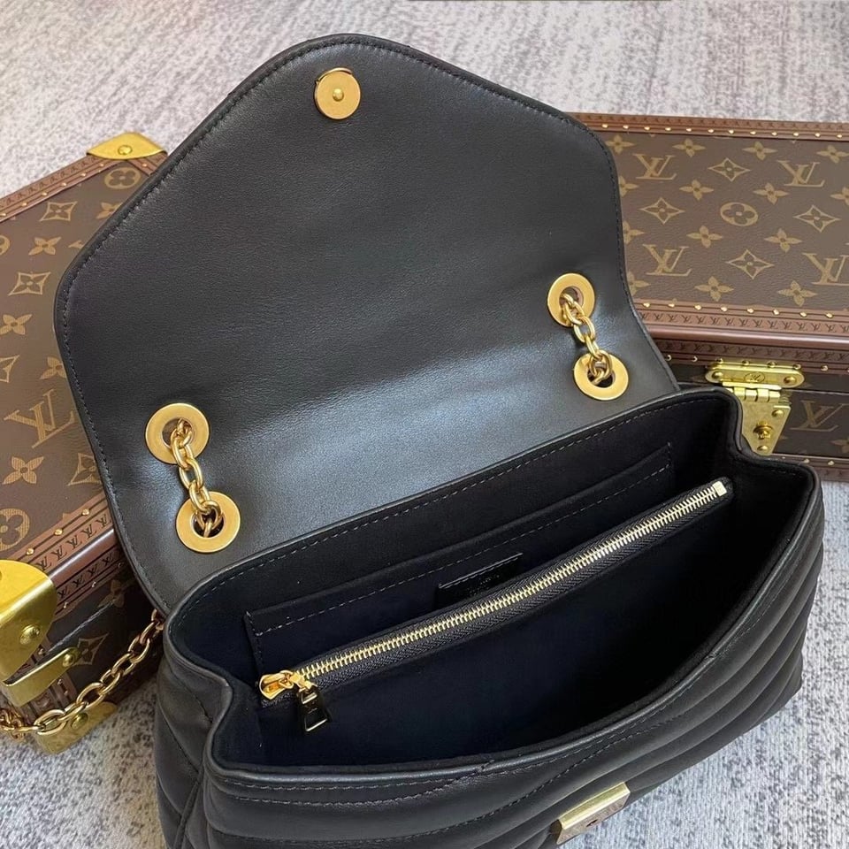 Louis Vuitton New Wave Chain 24Cm Black M58552 view 8
