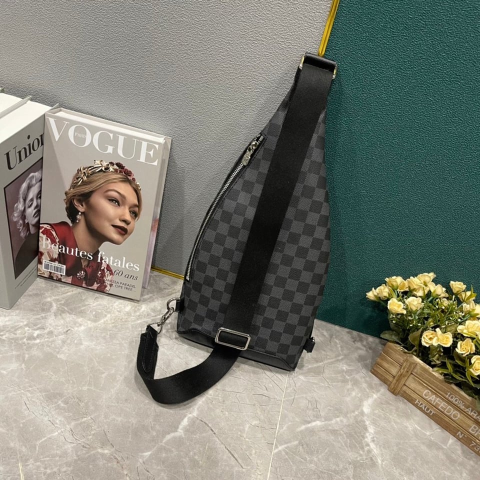 Louis Vuitton Duo Sling Bag Caro Black 42Cm M30936 view 8