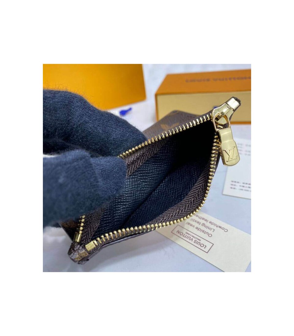Louis Vuitton Daisy Duck Coin &amp; Card Holder view 7