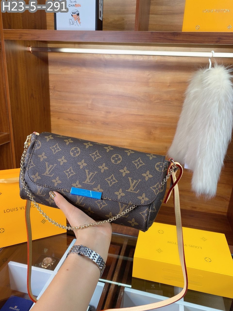Louis Vuitton Favorite Mm Chain Shoulder Bag 24Cm view 6