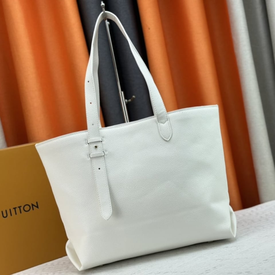 Louis Vuitton Low Key Cabas Mm Grained Calfskin White 47cm/ 18.5in view 6