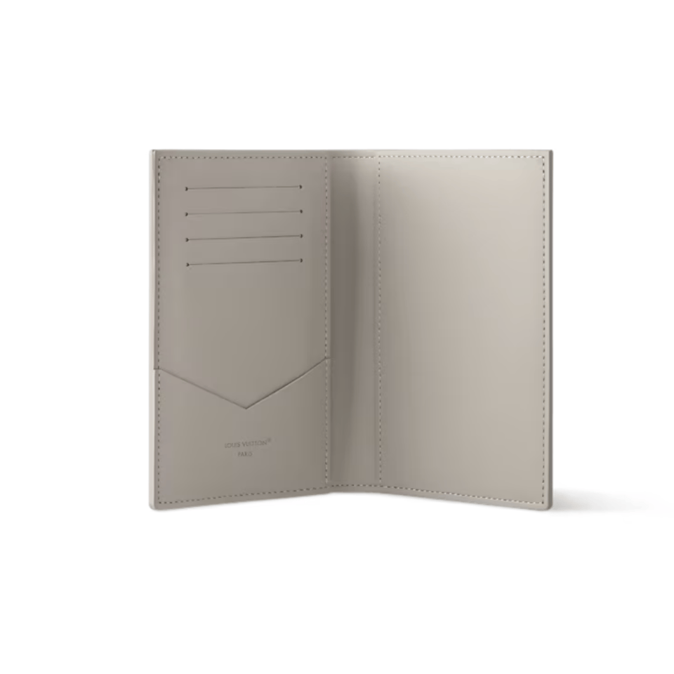 Louis Vuitton Sand Passport Cover For Women 10cm M14798 view 4