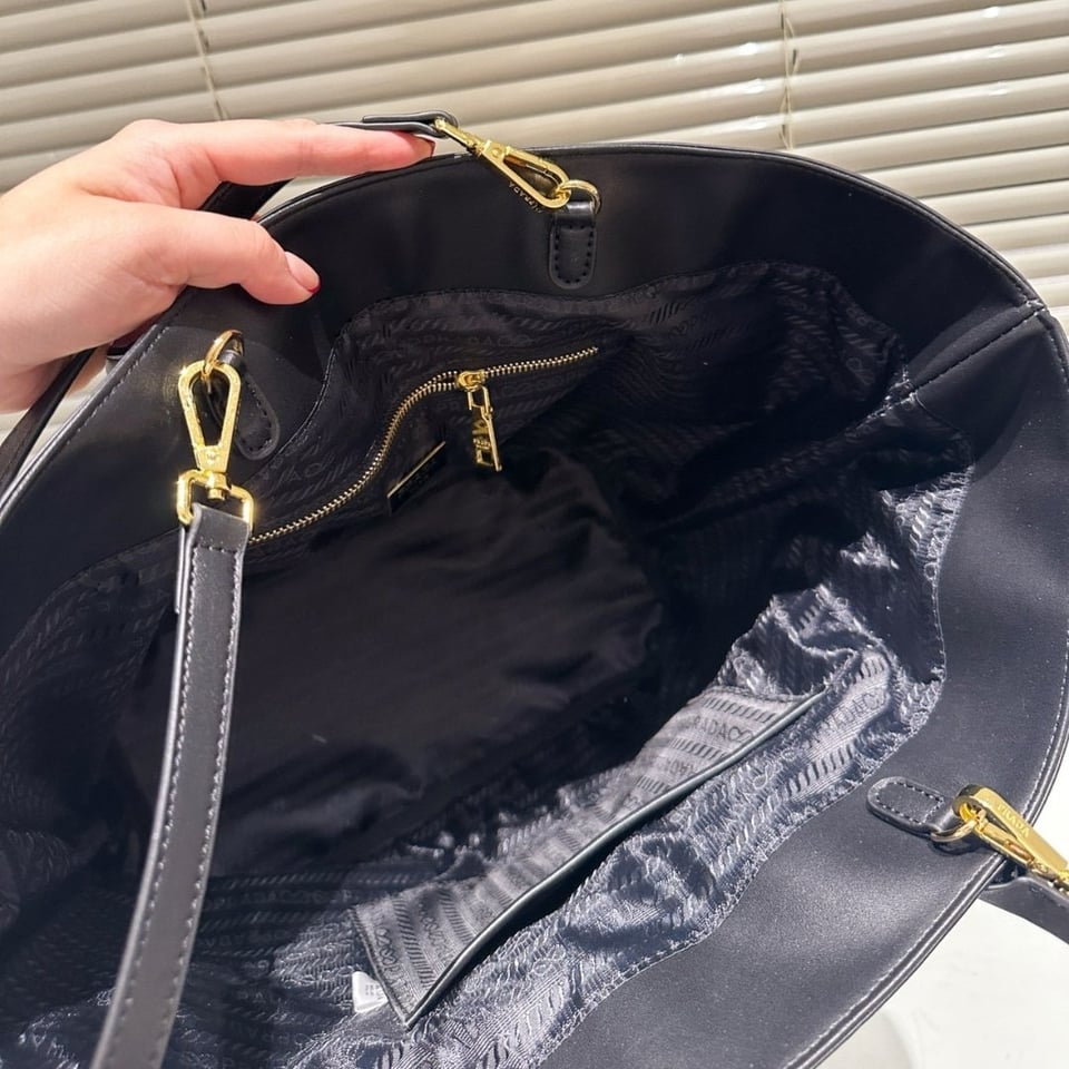 Prada Crochet And Leather Tote Bag Tan And Black 33Cm view 8