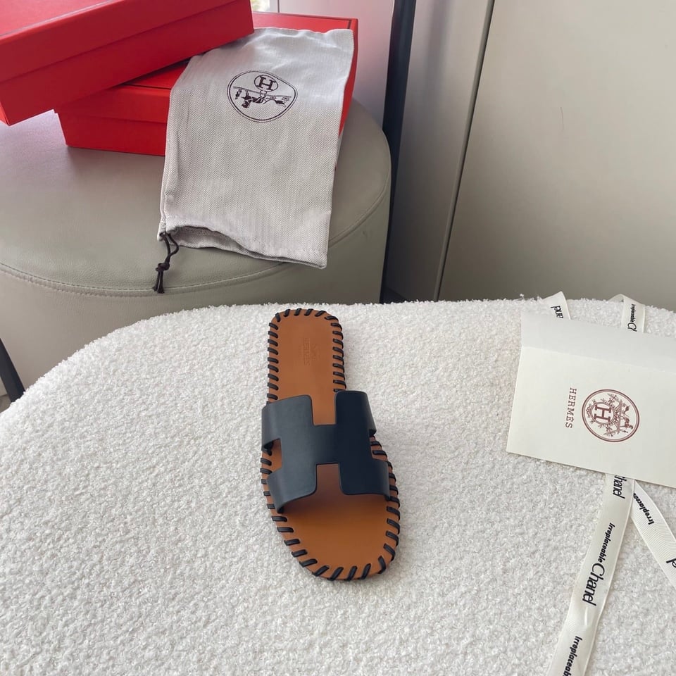Herm?S Oran Sandals Stitching In Black And Brown view 4