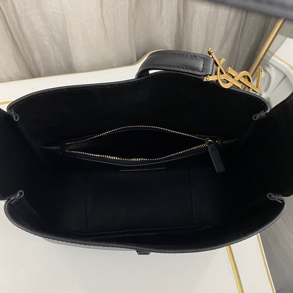 Saint Laurent Le 5 A 7 Soft Small Hobo Bag In Smooth Leather Black 27cm view 8
