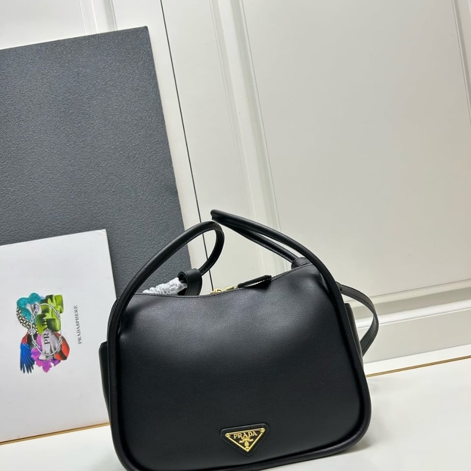 Prada Darling Handbag Black 25Cm view 3