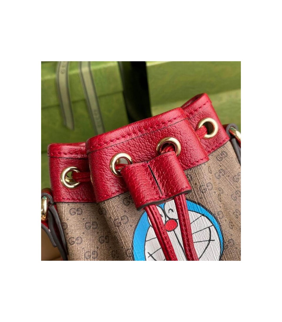 Doraemon x Gucci Mini Bucket Bag view 9