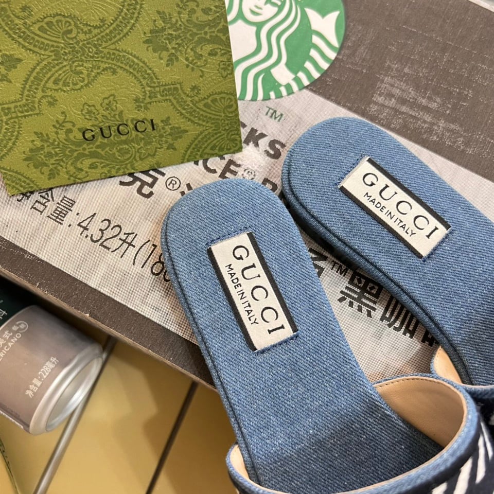 Gucci Women’S Slide Sandal With Gucci Script Light Blue Denim 771589 Fack3 4609 view 4