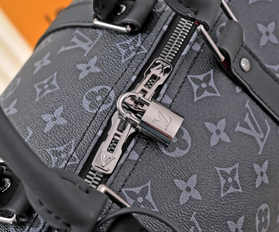 Louis Vuitton Keeppall Bandouliere Monogram Eclipse view 6