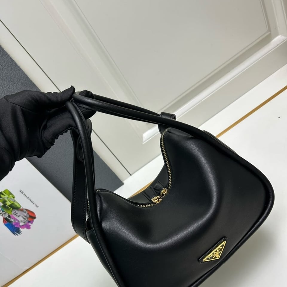 Prada Darling Handbag Black 25Cm view 5