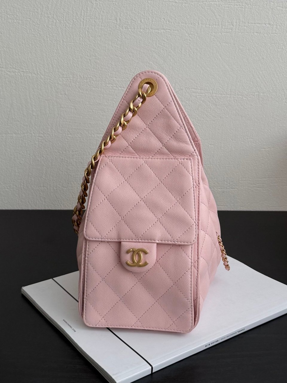 Chanel Spring-Summer 2025 Handbag Grained Calfskin &amp; Gold-Tone Metal Pink 30Cm/ 11.8In view 8