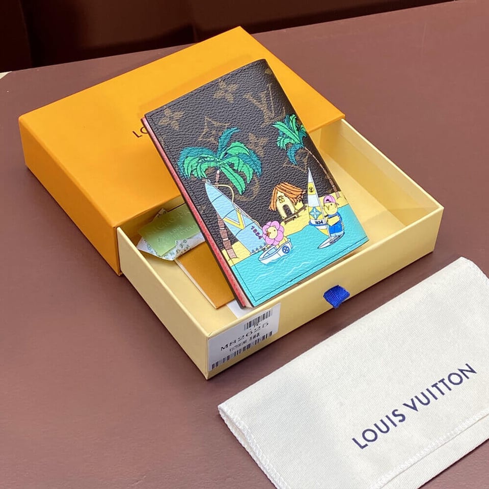 Louis Vuitton Vivienne Sailing Passport Cover view 4