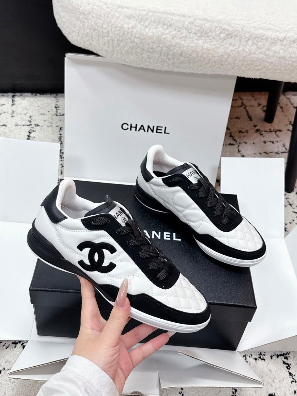 Chanel Sneakers Calf &amp; Velvet Goat Black &amp; White G47274 view 11