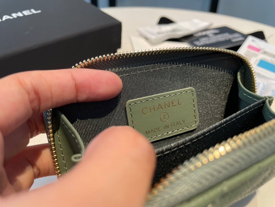 Chanel Zipped Coin Purse 11 Olive Grained Calfskin view 5