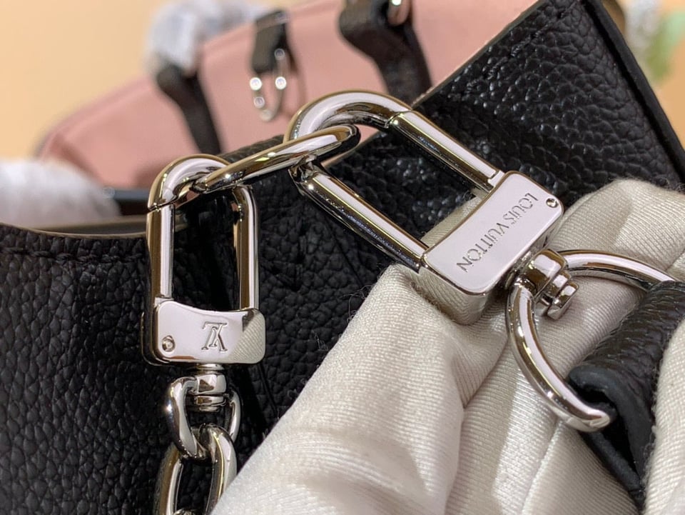 Louis Vuitton Marelle Tote Mm 30Cm Black view 7
