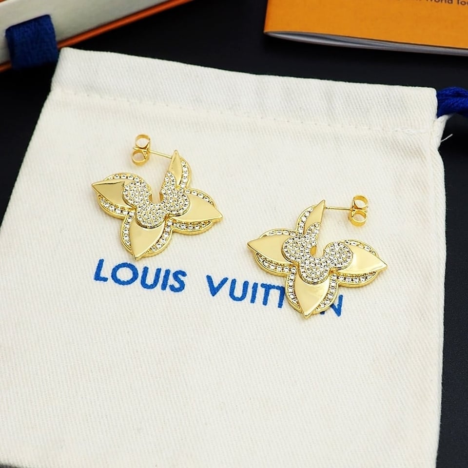 Louis Vuitton Lv Medaillon Earrings M01995 view 7