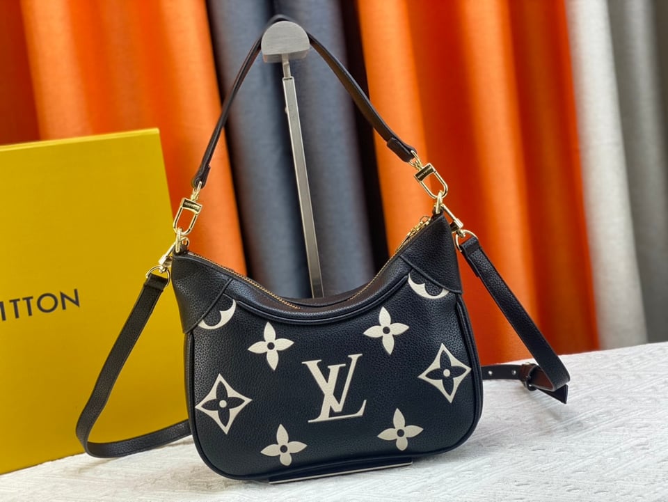Louis Vuitton Bagatelle Balck And White 22Cm M46301 view 3