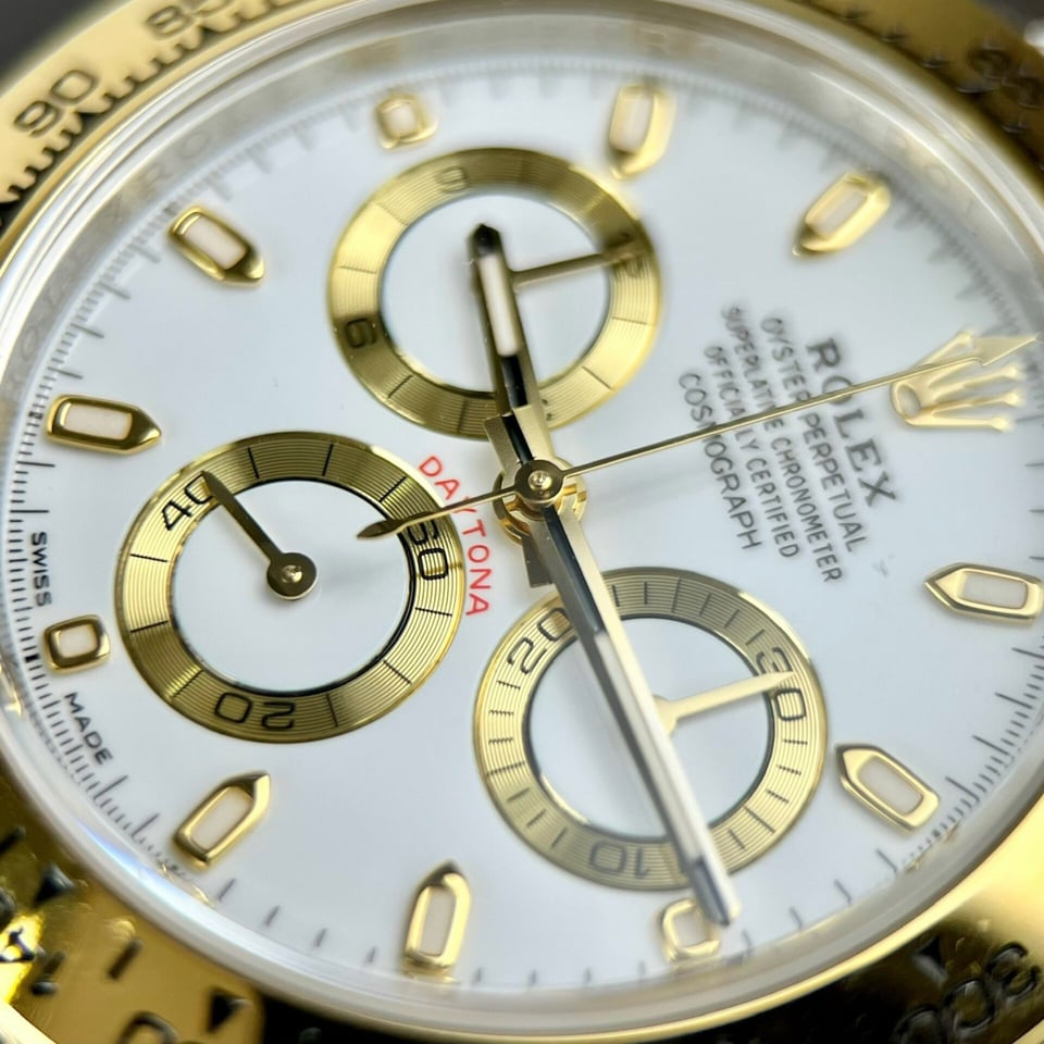 Rolex Daytona 40 mm White Dial 126503 view 6