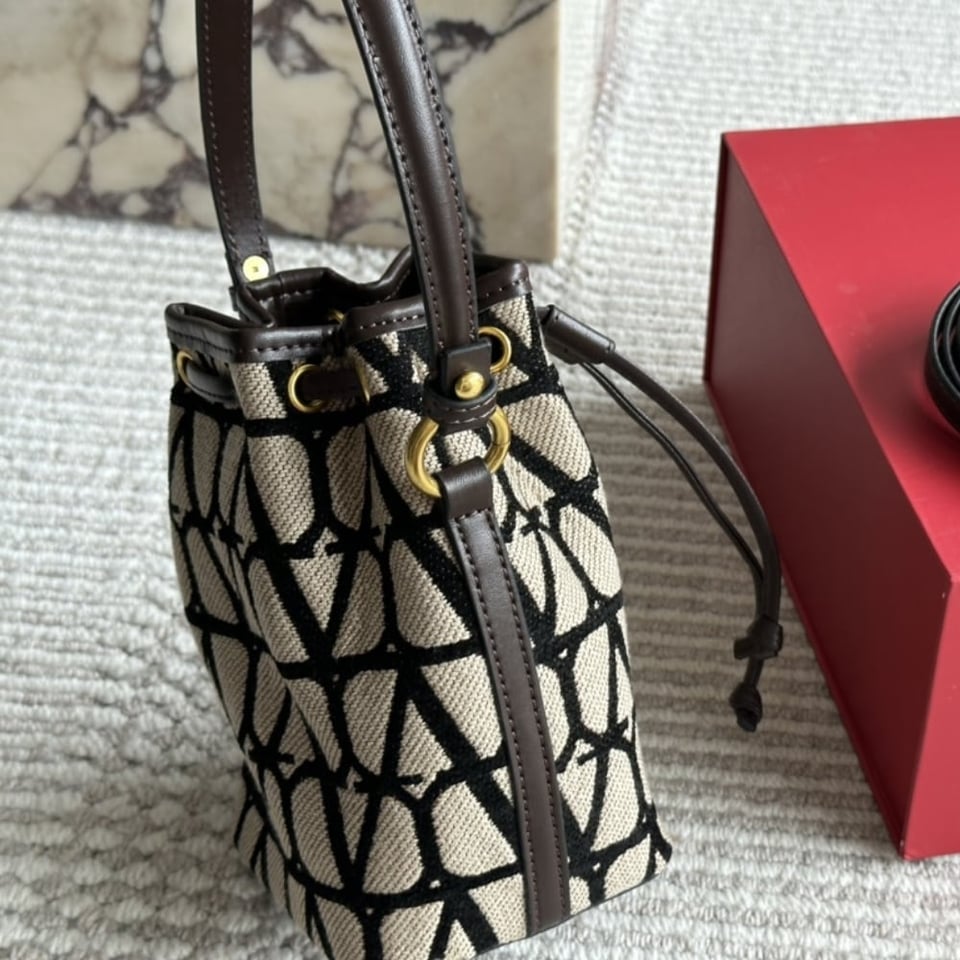 Valentino Mini Vlogo Signature Bucket Bag In Toile Iconographe Brown 22Cm 5W2P0Z44Vri 6Zn view 8