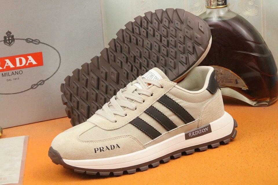Prada Men?S Sneakers Suede With Stripe Beige view 4