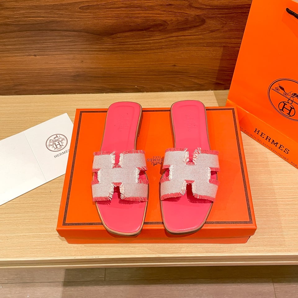Hermes Oran Sandal Pink H231095Z C5350 view 7