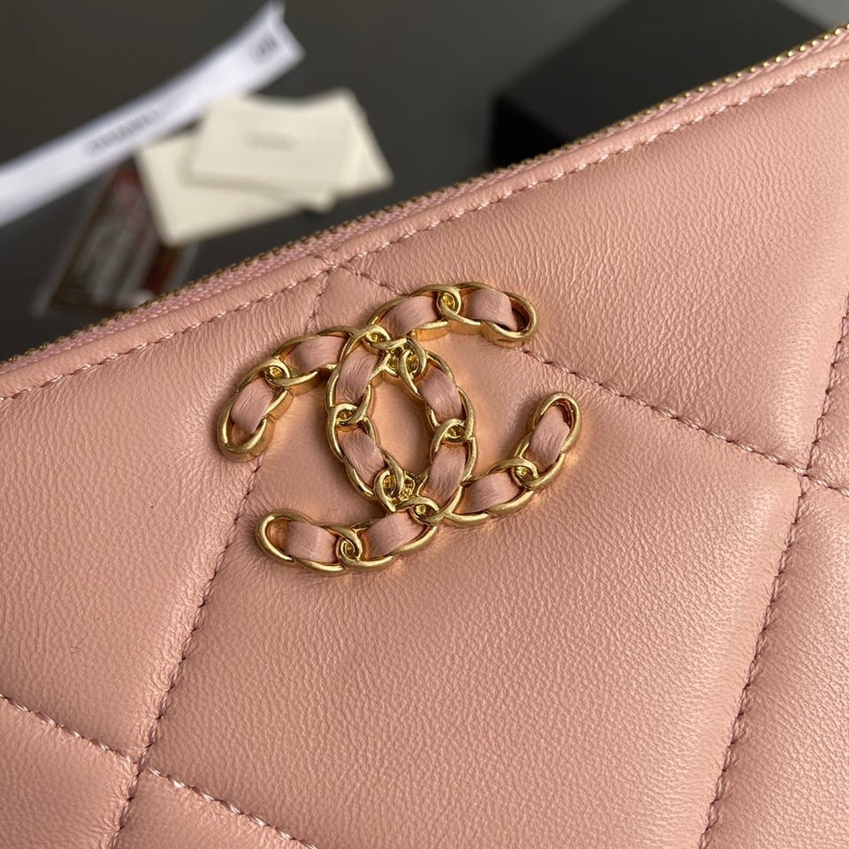 Chanel 19 Zipped Wallet 20Cm Light Pink Calfskin Gold Hardware view 7