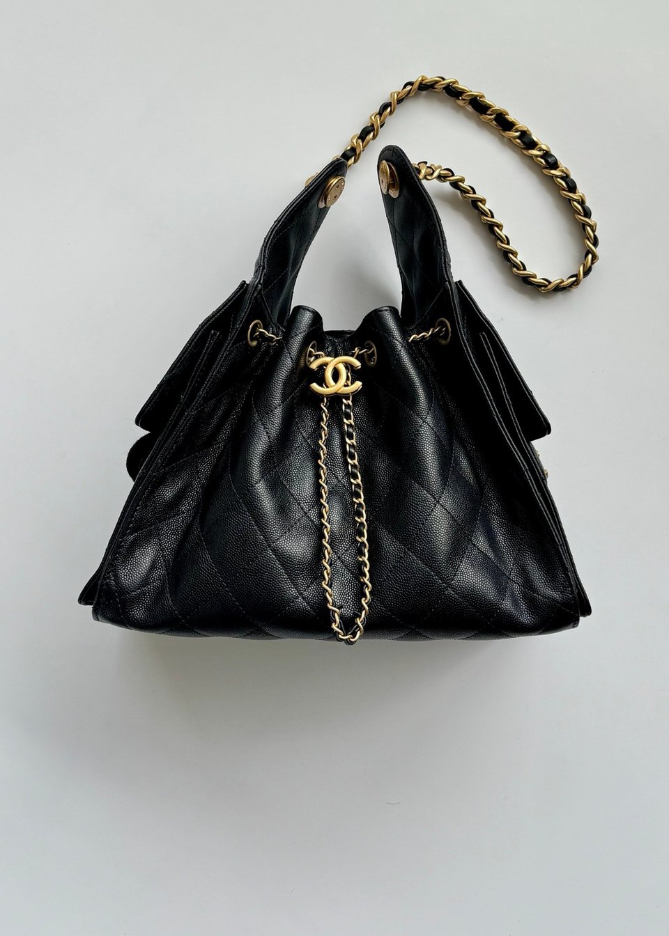 Chanel crossbody bag 25 Small Handbag Grained Calfskin &amp; Gold-Tone Metal Black 30cm/11.8in view 3