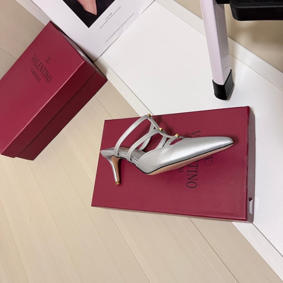 Valentino Garavani Rockstud Wispy Mule In Calfskin Silver view 8