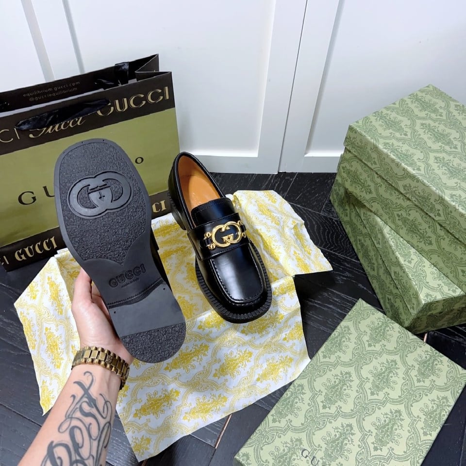 Gucci Womens Loafer With Interlocking G ?701791 10R60 1000 view 10