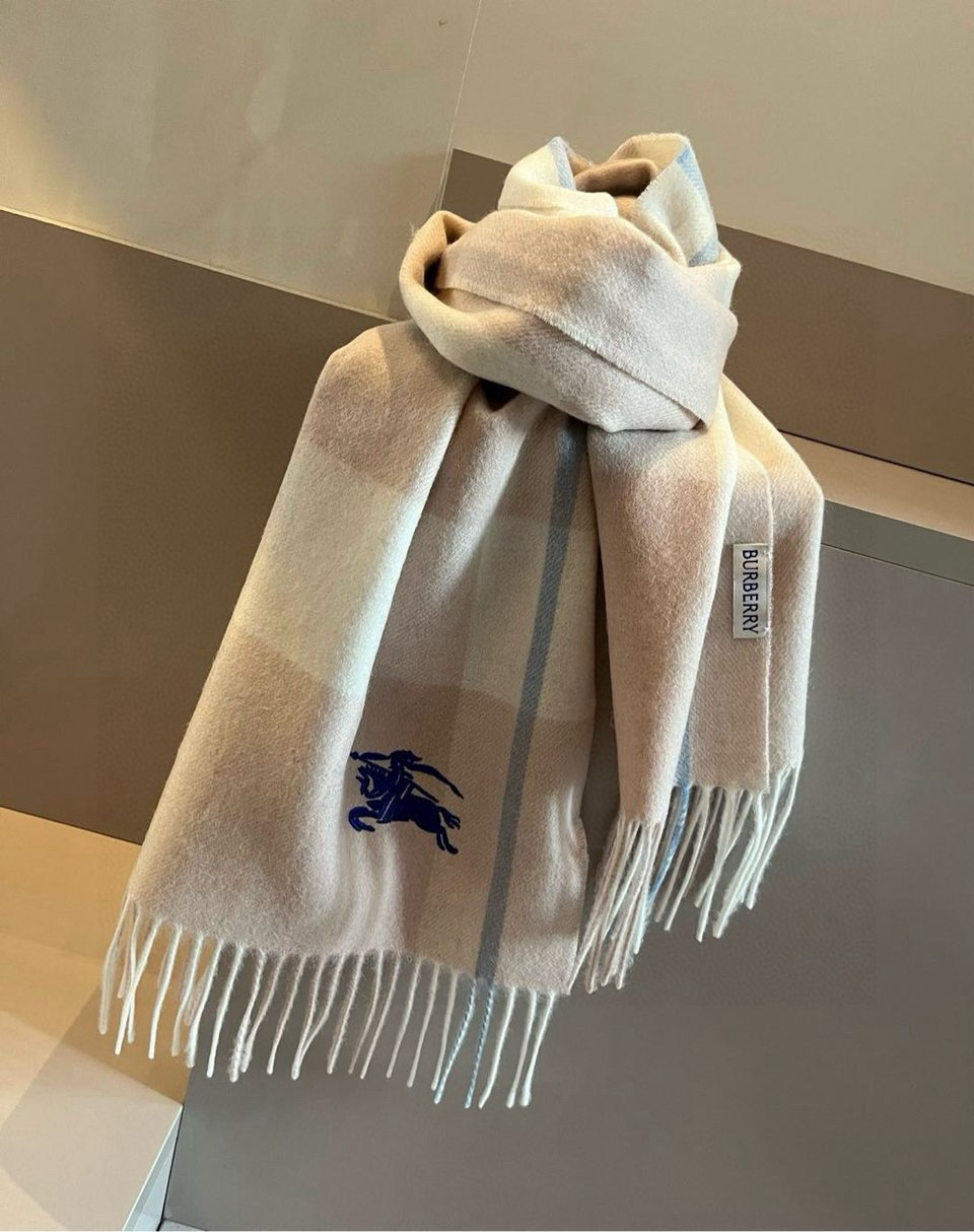 Burberry Cashmere Scarf Beige For Women 180cm view 5