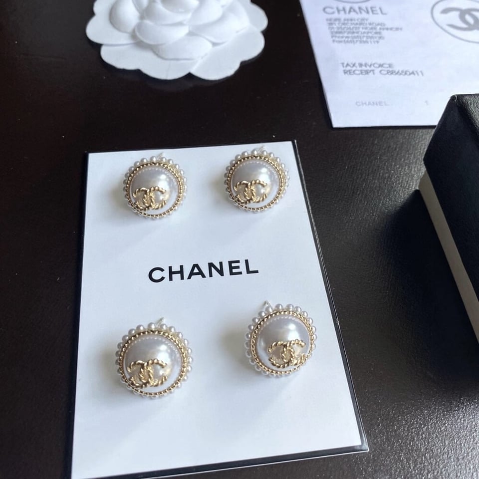 Chanel Button Pearl Earrings view 4