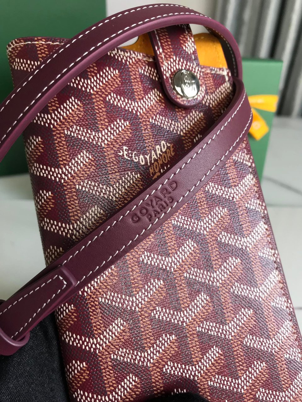 Goyard Montmartre Gm Case 18 Cm Wine Red Goyardine Canvas view 5