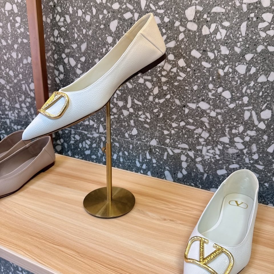 Valentino Garavani VLogo Pointed-Toe Leather Ballet Flats White view 5