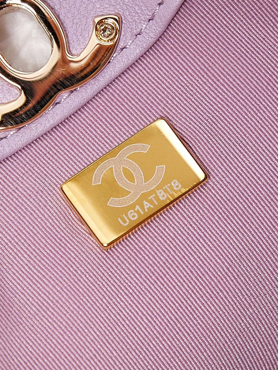 Chanel 24S31 Mini Shopping Bag 22Cm Light Pink Lambskin Gold Hardware view 5
