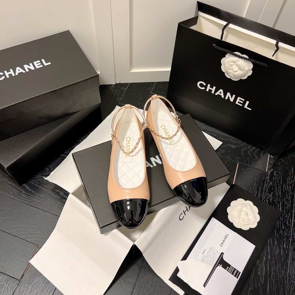 Chanel Interlocking Cc Logo Ballet Flats Black Pink view 7