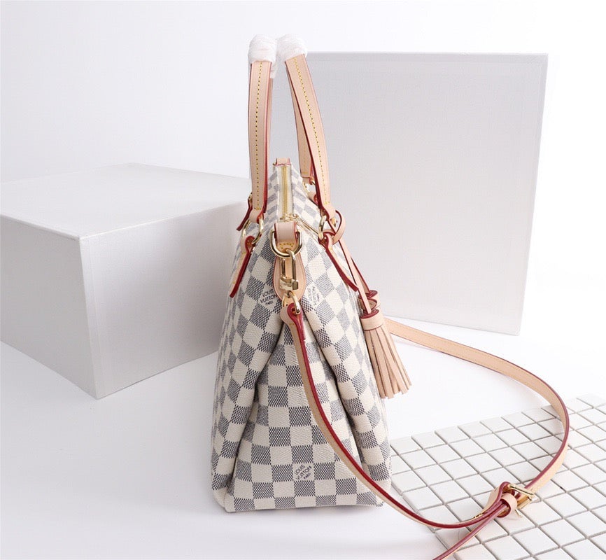 Louis Vuitton Lymington 35 Cm view 4
