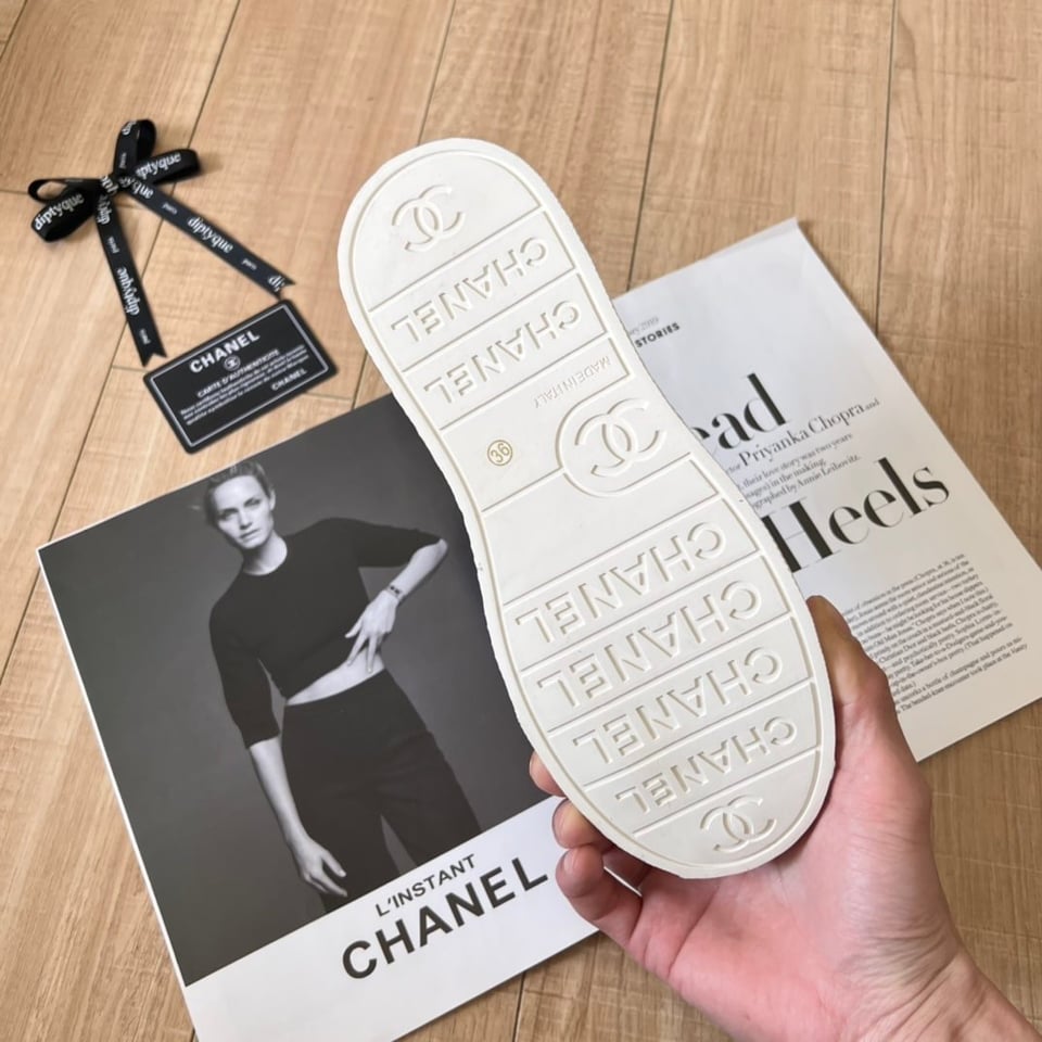 Chanel Women’S Sneakers Cc Trainers In Black view 7