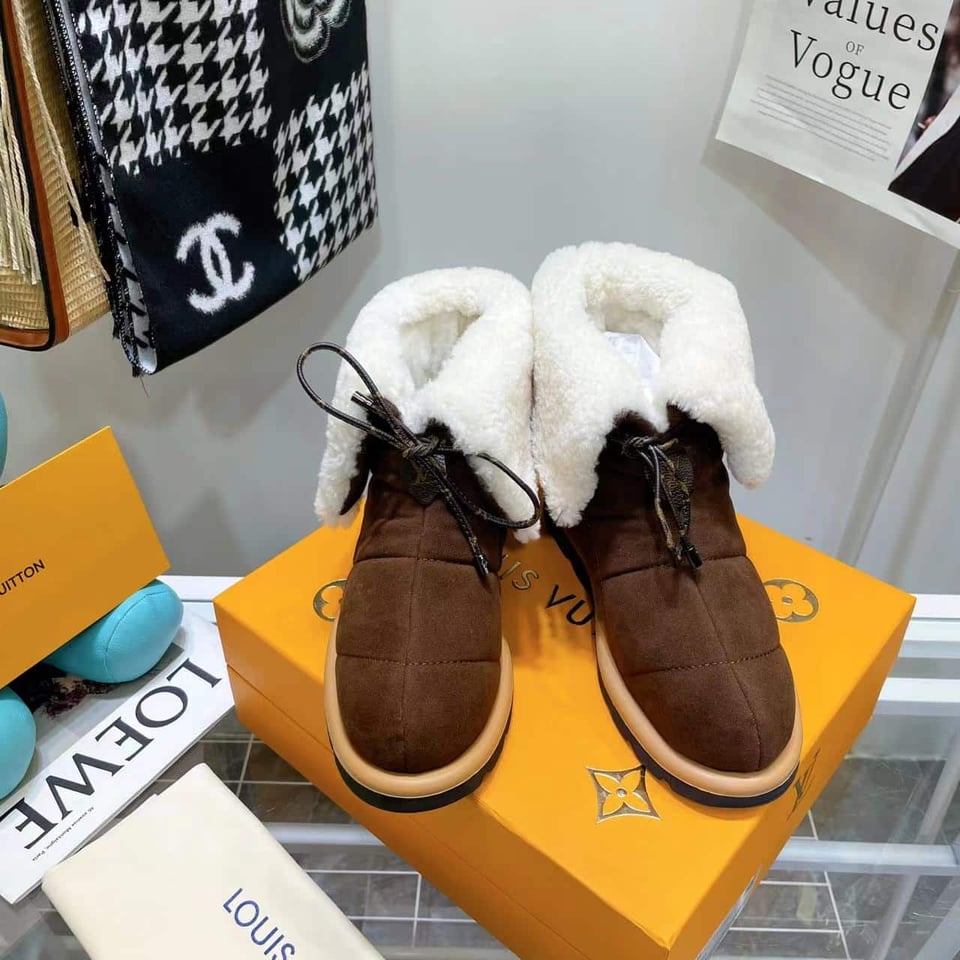 Louis Vuitton Pillow Comfort Ankle Boots Brown 1A94W2 view 11