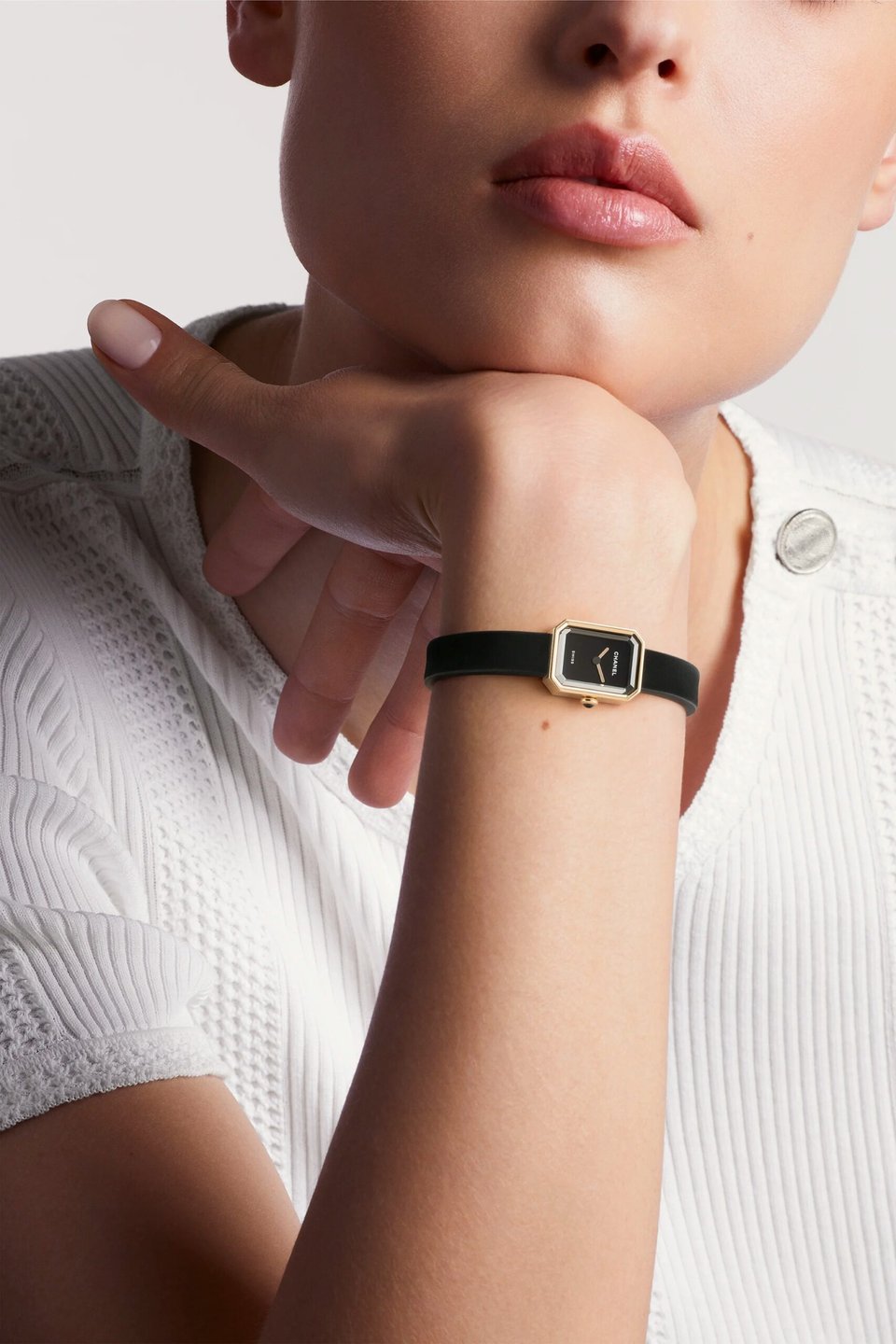 Chanel Première Ribbon Watch Black Dial view 3