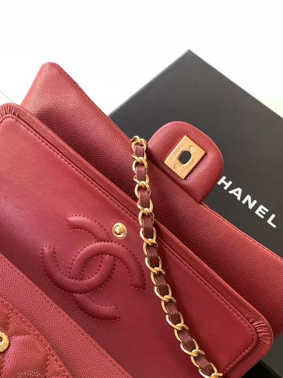 Chanel Classic Flap Bag 25 cm Red Gold-Tone Hardware A01112 view 10