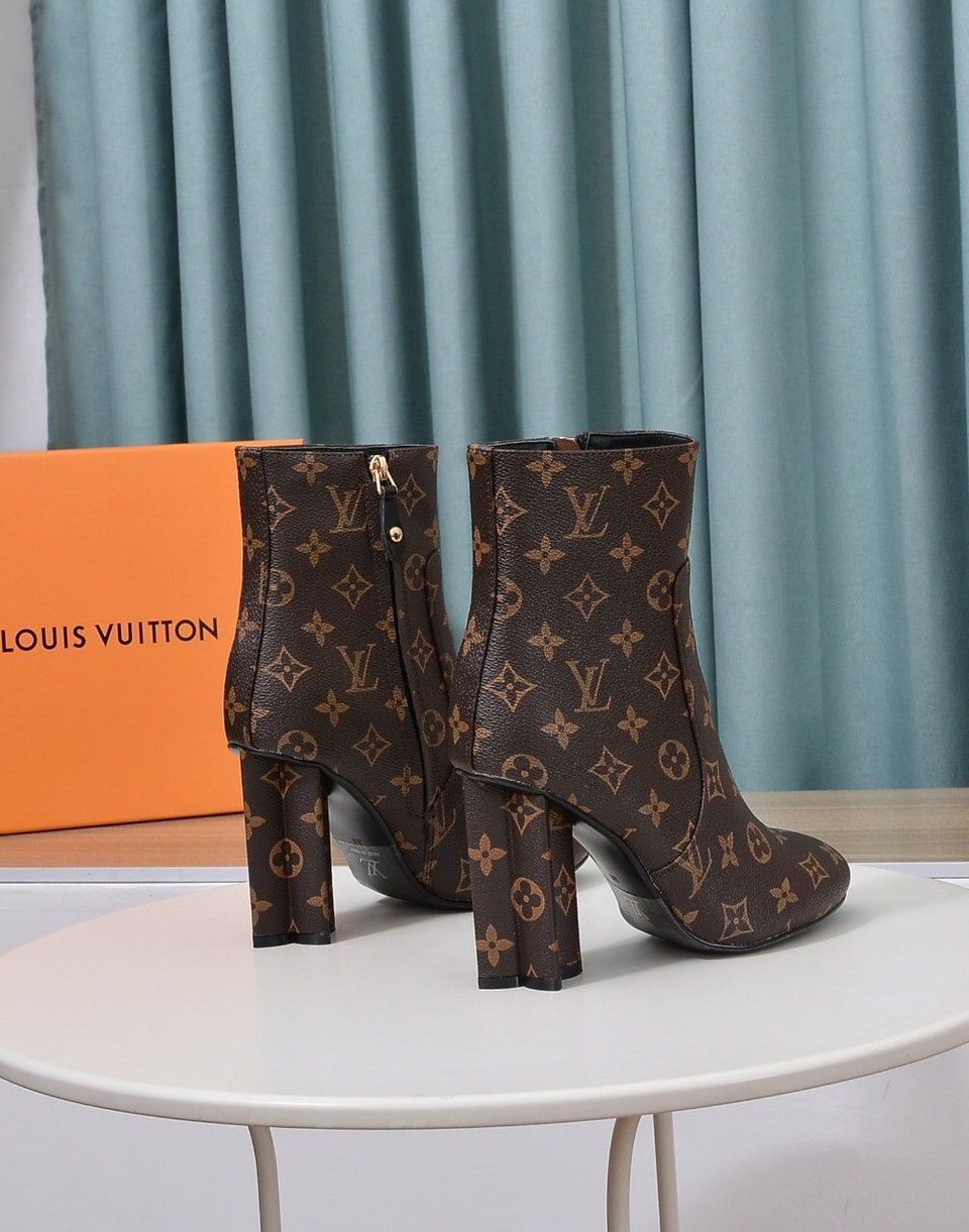 Louis Vuitton Silhouette Ankle Boot Monogram Brown view 5
