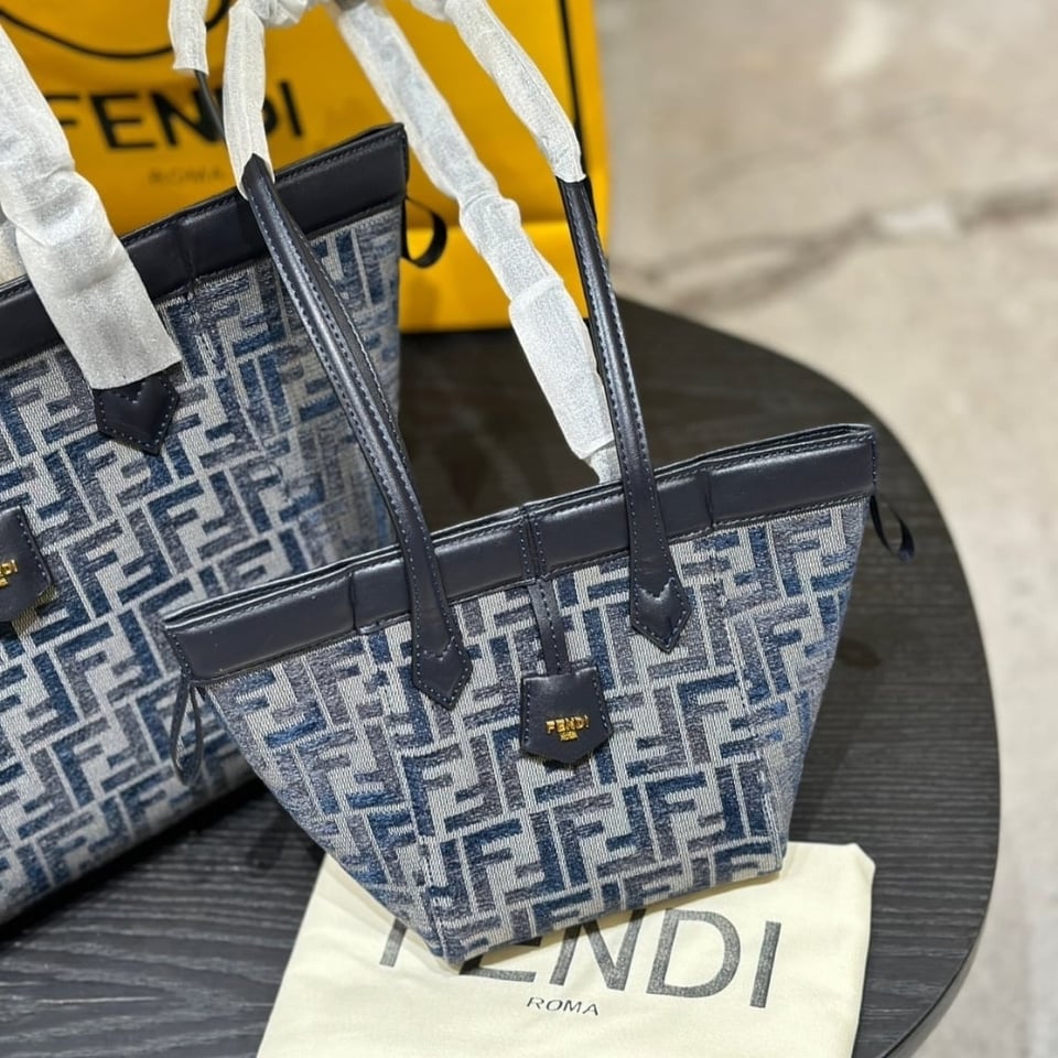 Fendi Origami Mini Transformable Bag Dark Blue 16Cm view 3
