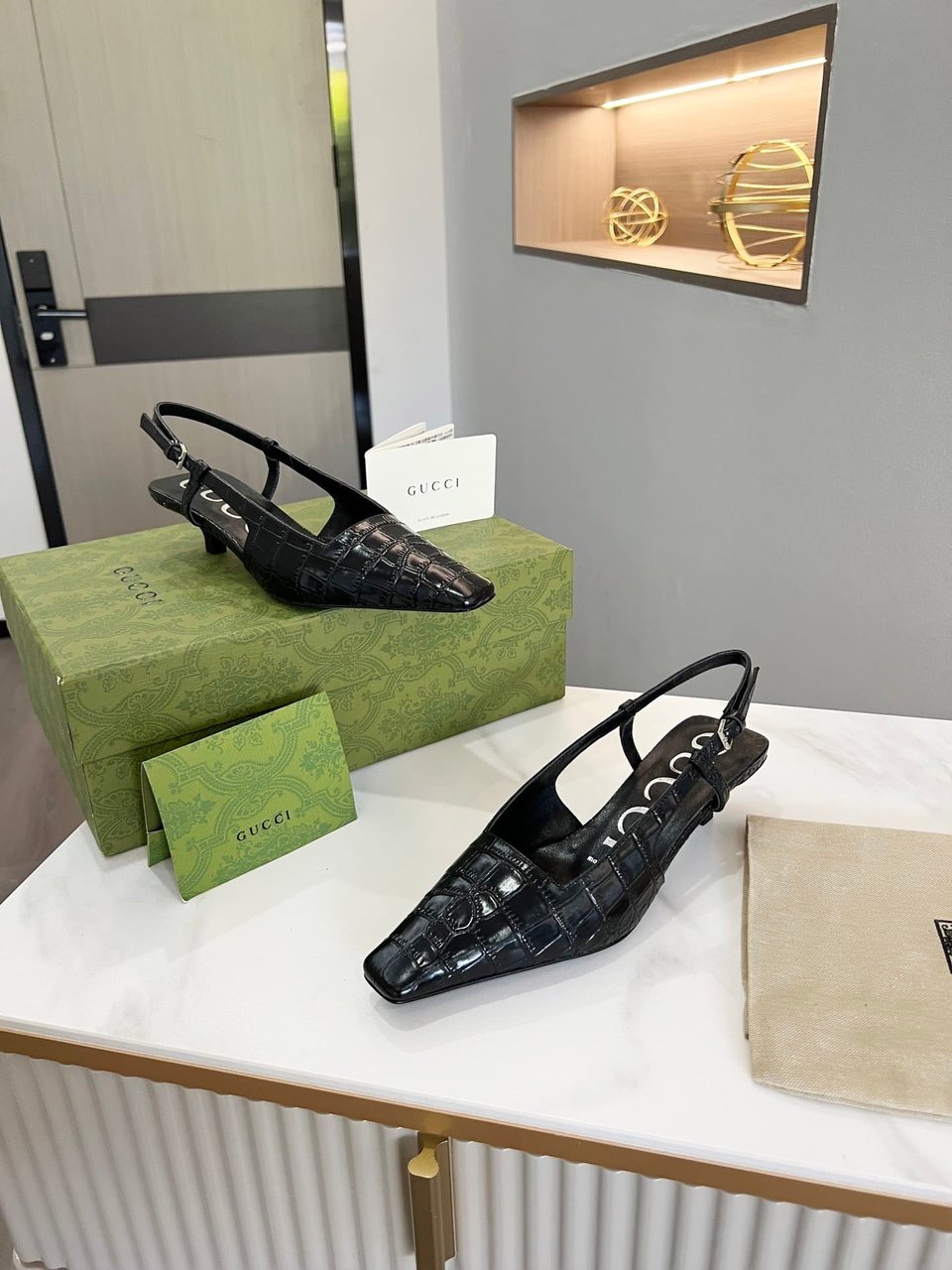 Gucci Women?S Crocodile Print Pump Black 674666 Ukq00 1000 view 8